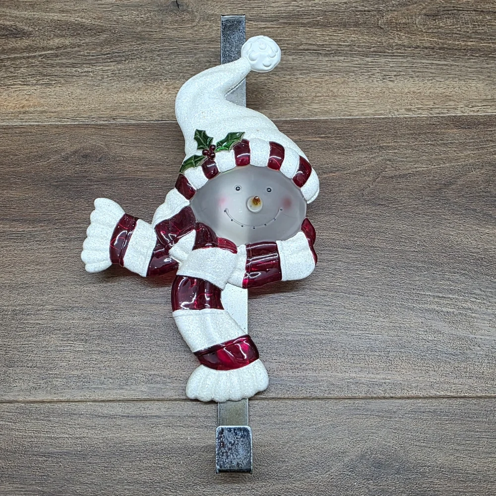 Snowman Over The Door Holiday Christmas Wreath Hanger